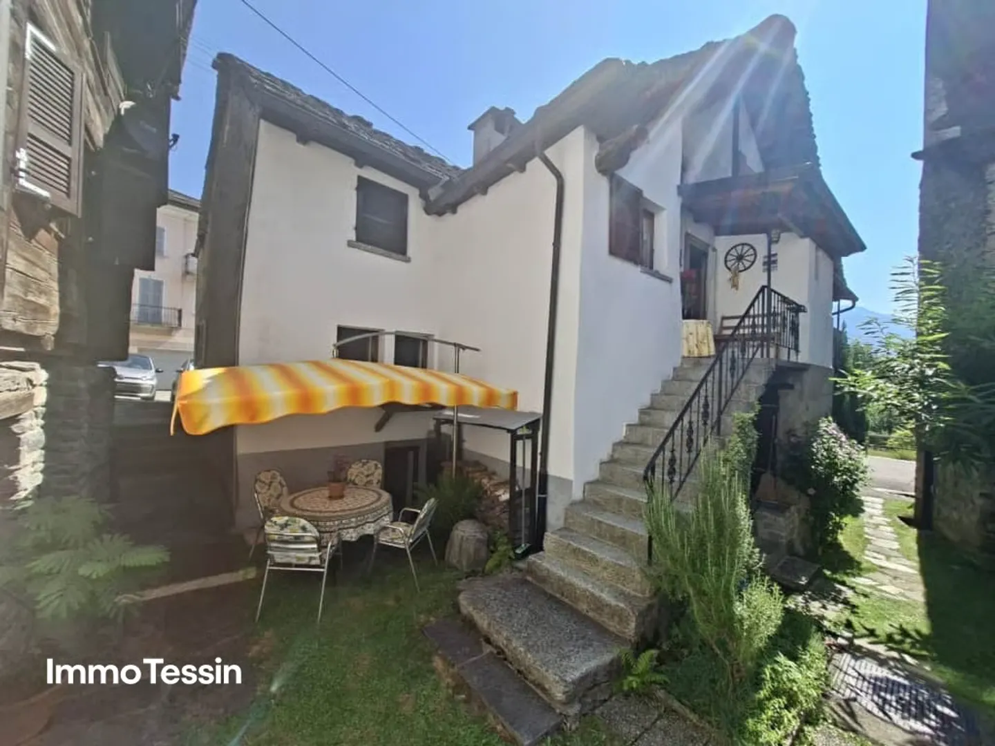 Rifugio ticinese accogliente e amorevolmente ristrutturato, casa bifamiliare con grottino, laboratorio e camino - Foto 3 di 13