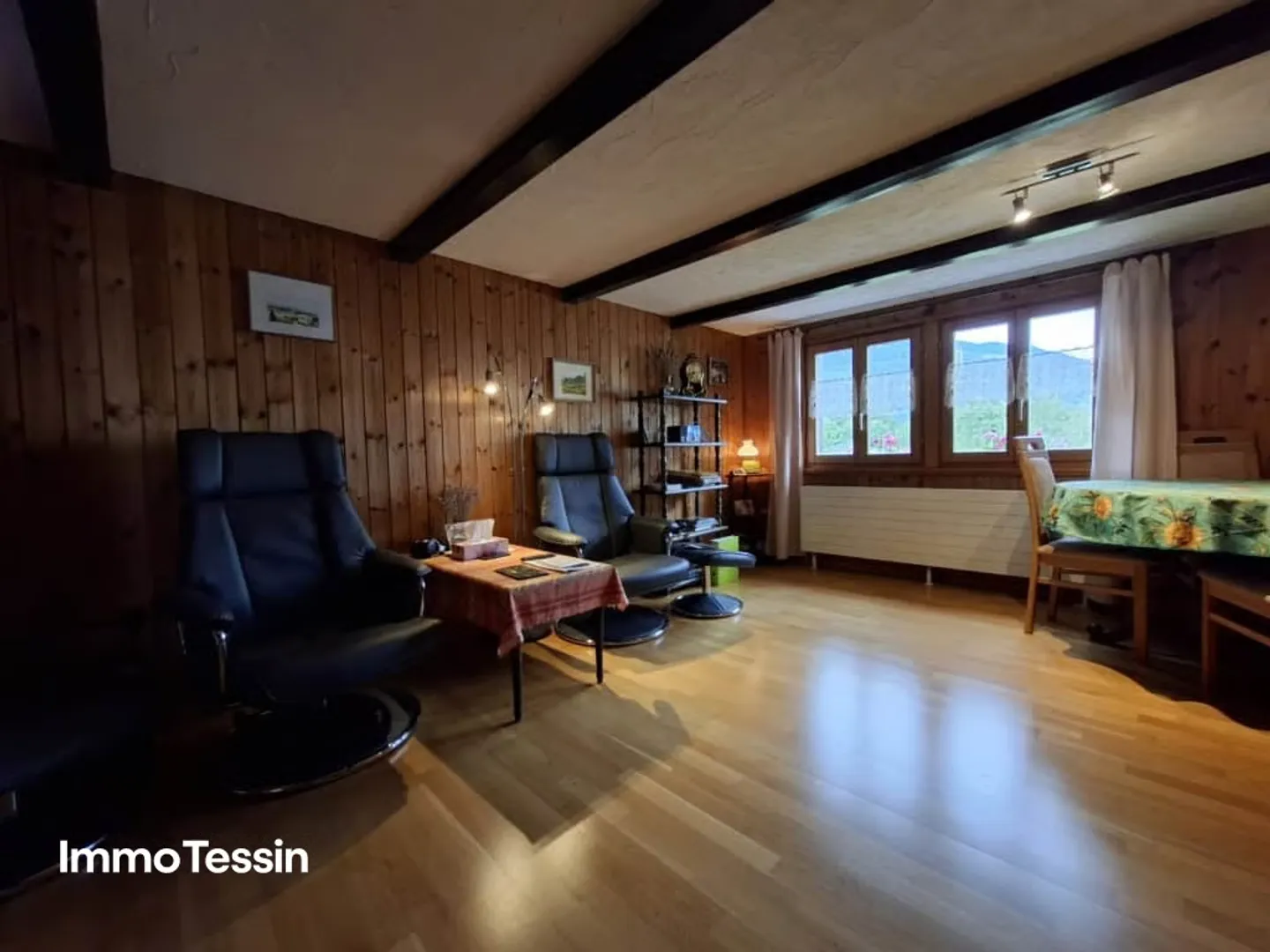 Rifugio ticinese accogliente e amorevolmente ristrutturato, casa bifamiliare con grottino, laboratorio e camino - Foto 8 di 13