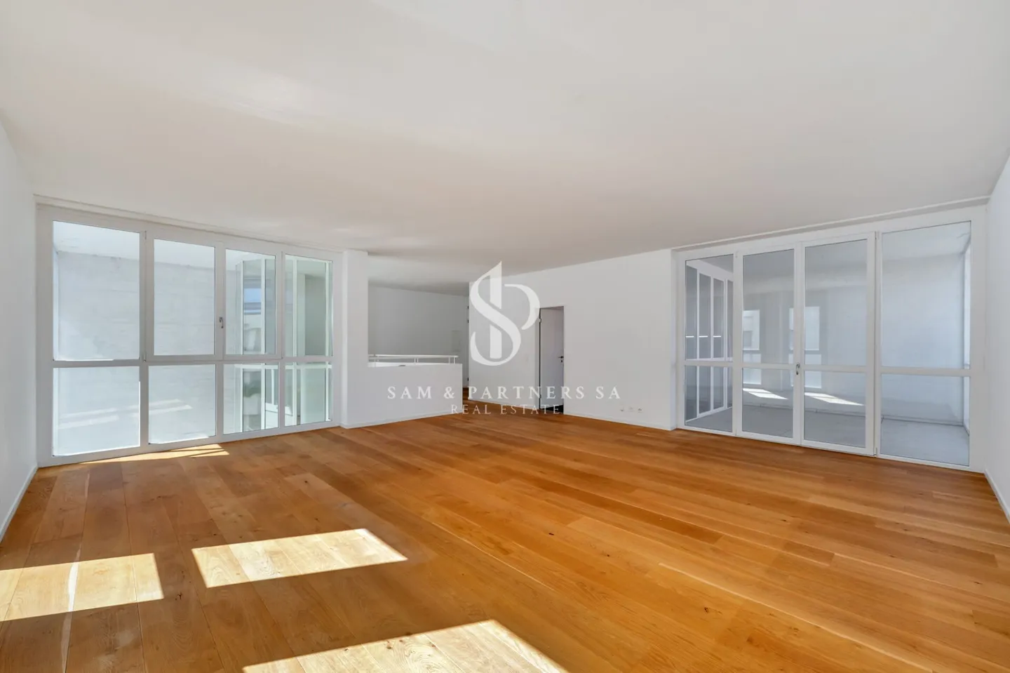 DUPLEX DE 4.5 PIÈCES À CASSARATE - Photo 1 sur 16
