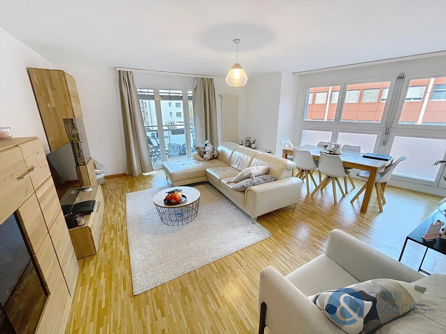 3.5 Room Apartment - Photo 1 of 10