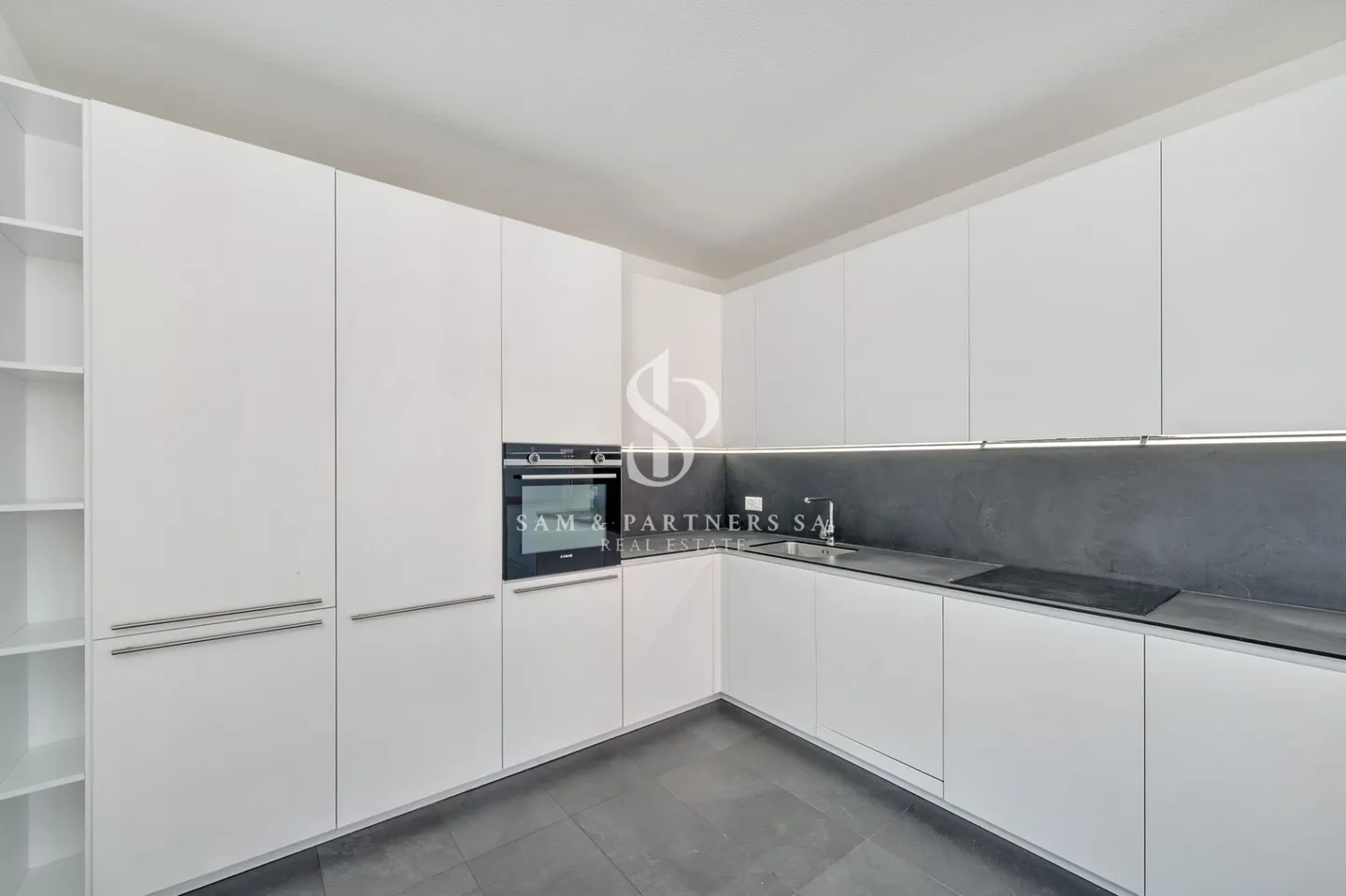 DUPLEX DE 4.5 PIÈCES À CASSARATE - Photo 4 sur 16