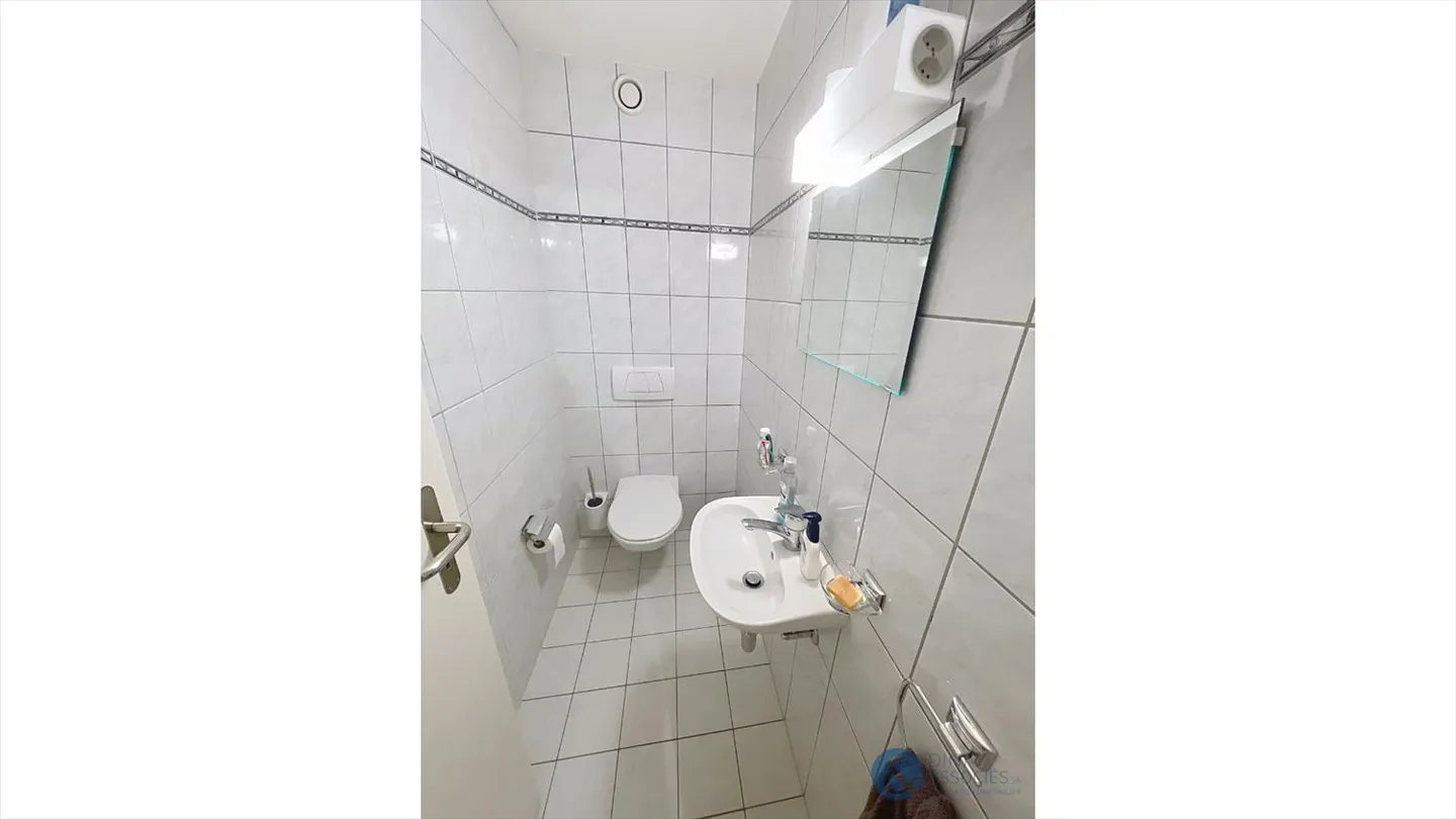 3.5 Room Apartment - Photo 6 of 10