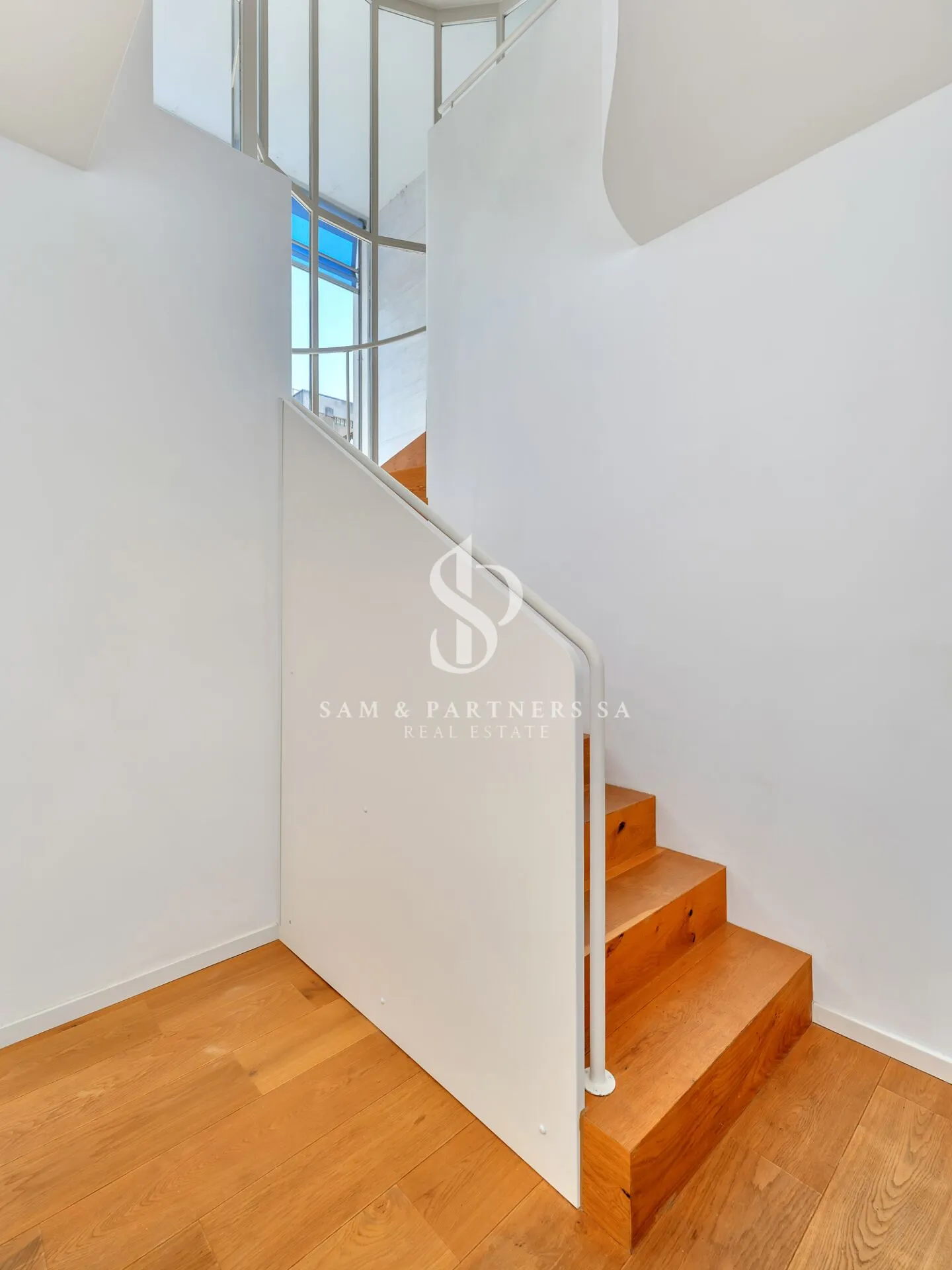 DUPLEX DE 4.5 PIÈCES À CASSARATE - Photo 7 sur 16