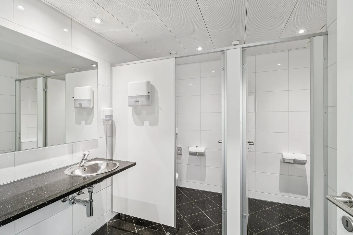 Bureau représentatif avec un climat de travail optimal au cœur de Zurich - Photo 4 sur 4