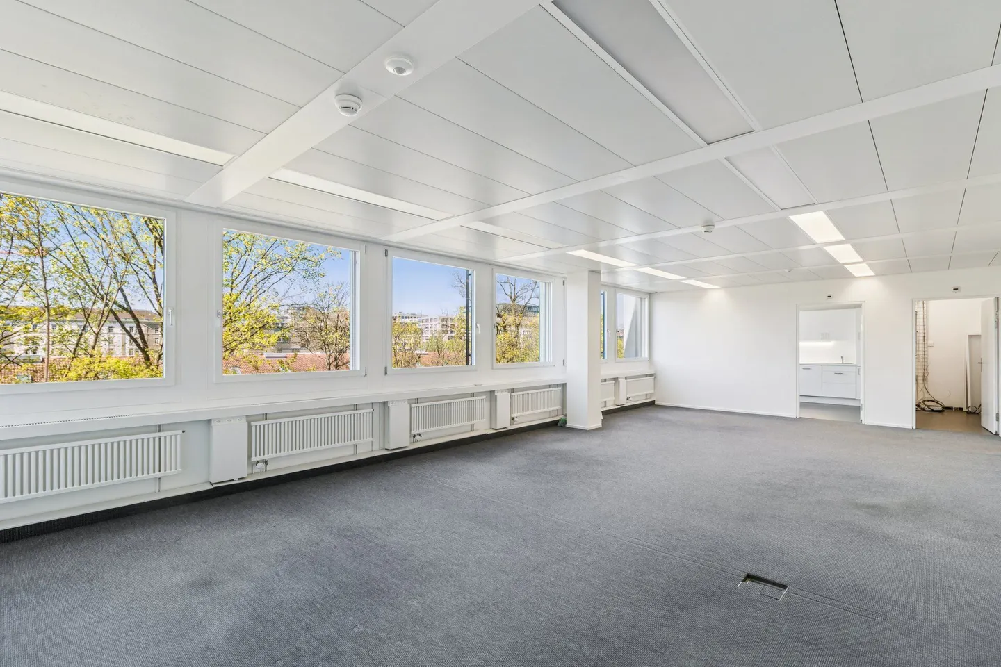 Bureau représentatif avec un climat de travail optimal au cœur de Zurich - Photo 2 sur 4