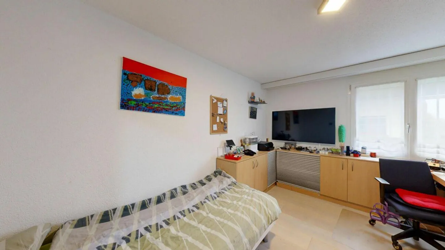 Bright 4.5 Room Apartment with Modern Kitchen - Photo 8 of 11