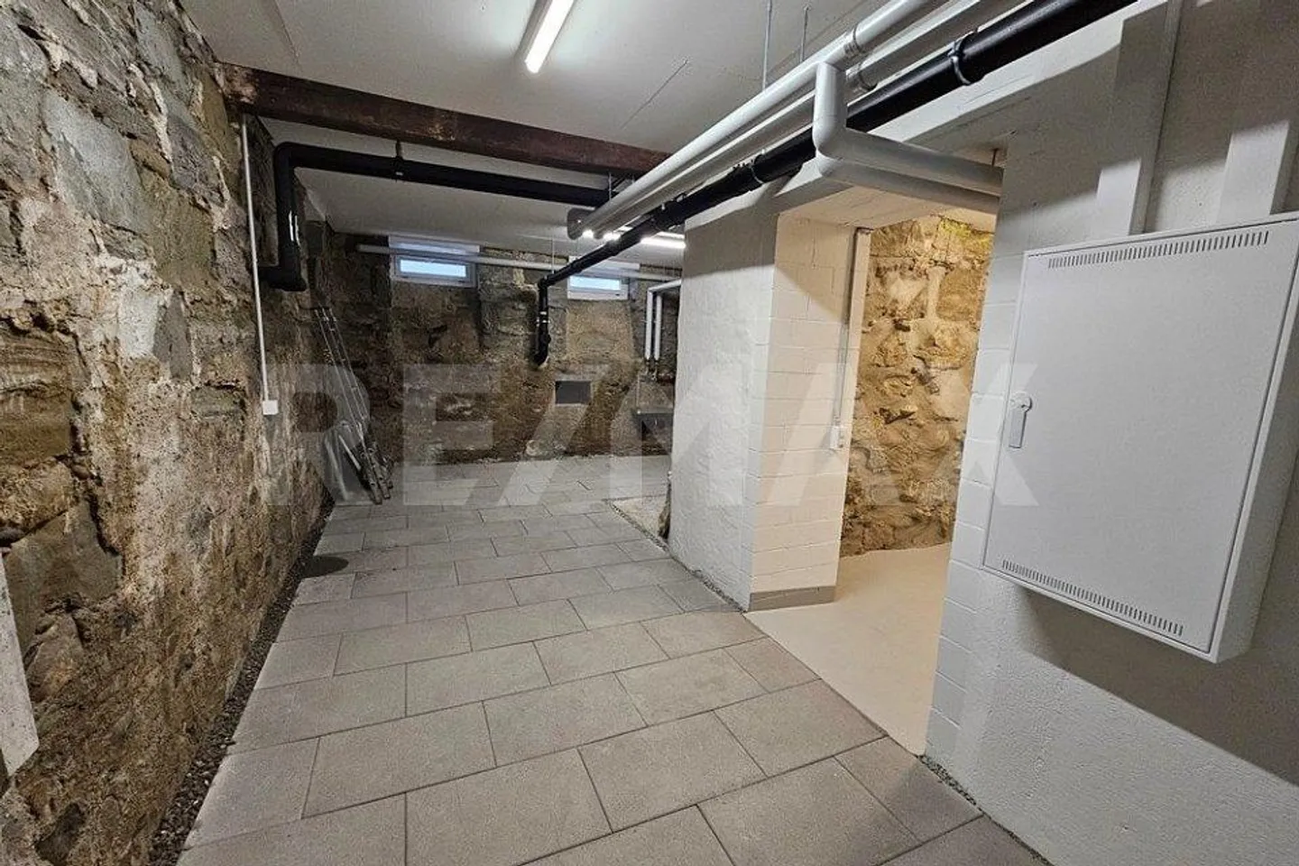 Maison à colombages de 5,5 pièces prête à emménager dans un quartier résidentiel central - Photo 2 sur 13