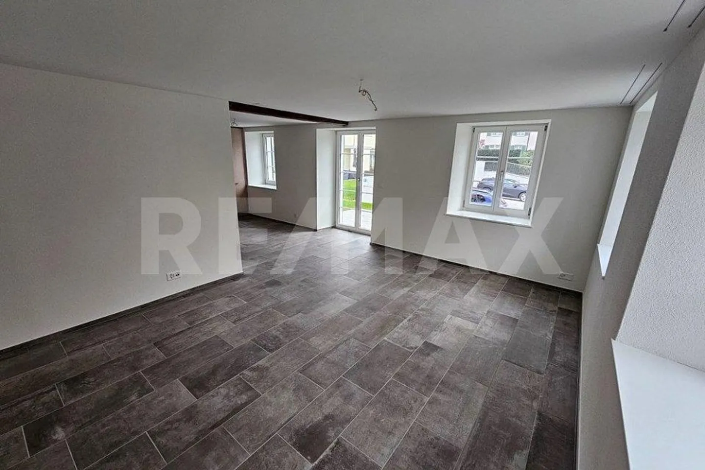 Maison à colombages de 5,5 pièces prête à emménager dans un quartier résidentiel central - Photo 3 sur 13