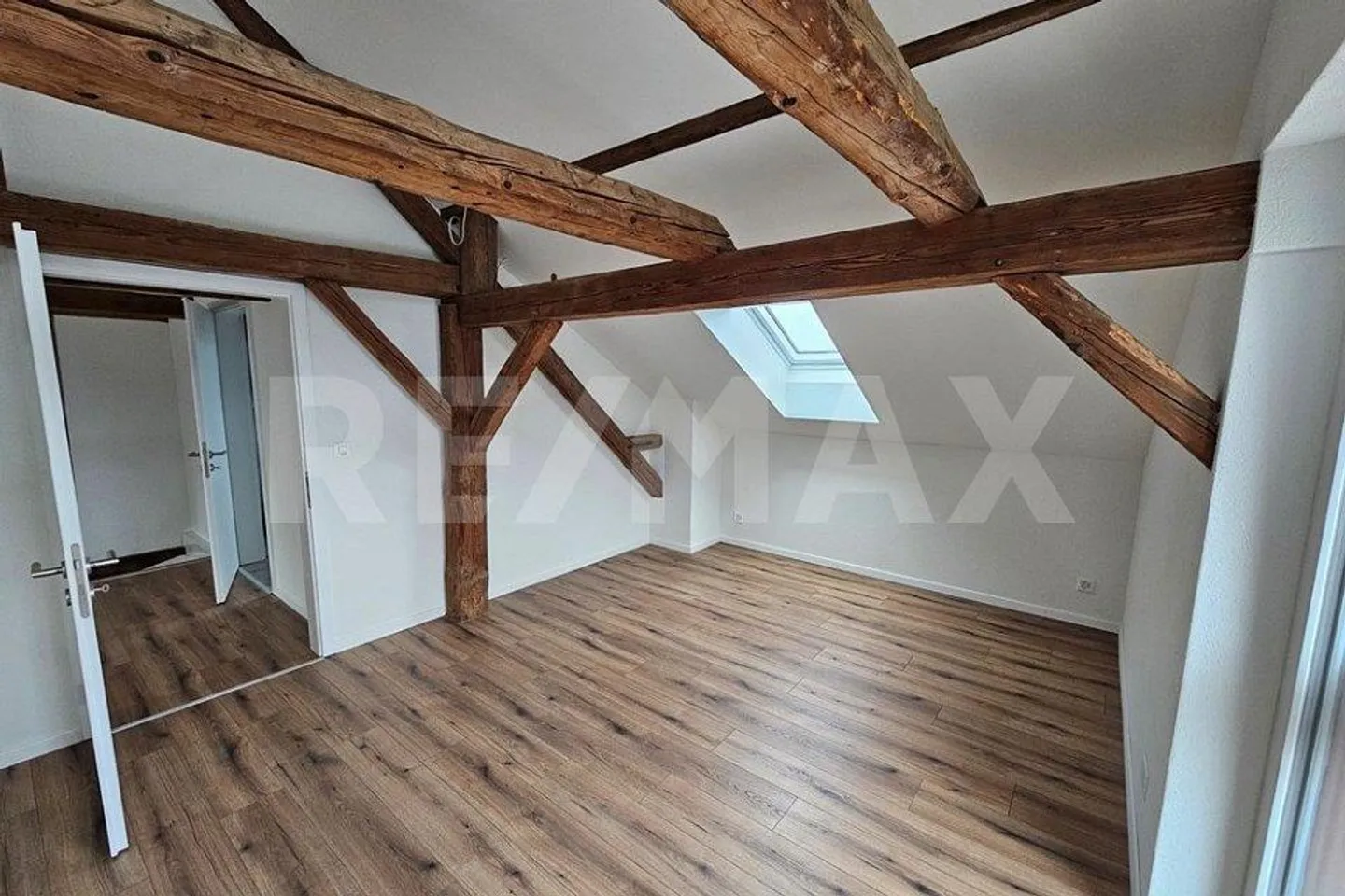 Maison à colombages de 5,5 pièces prête à emménager dans un quartier résidentiel central - Photo 11 sur 13