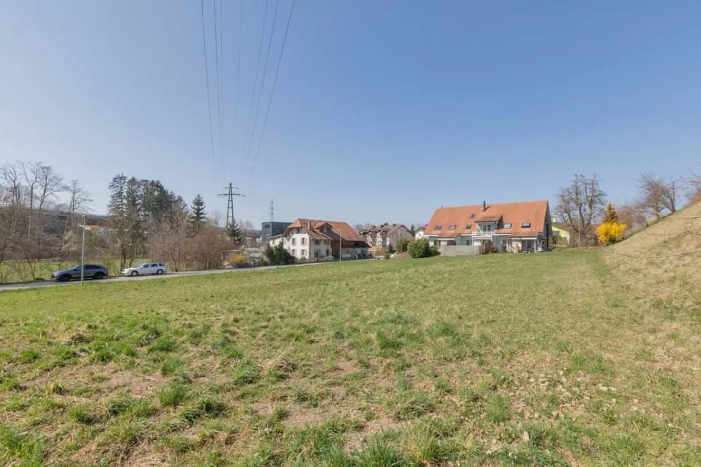 Terrain constructible ensoleillé avec potentiel à Kerzers - Photo 5 sur 6