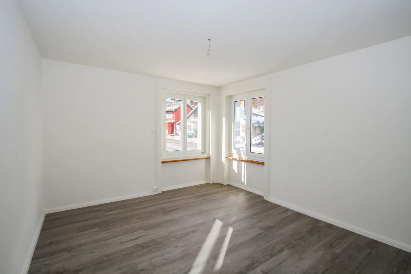 Luminoso appartamento di 3,5 stanze a Ponts-de-Martel - Foto 3 di 7