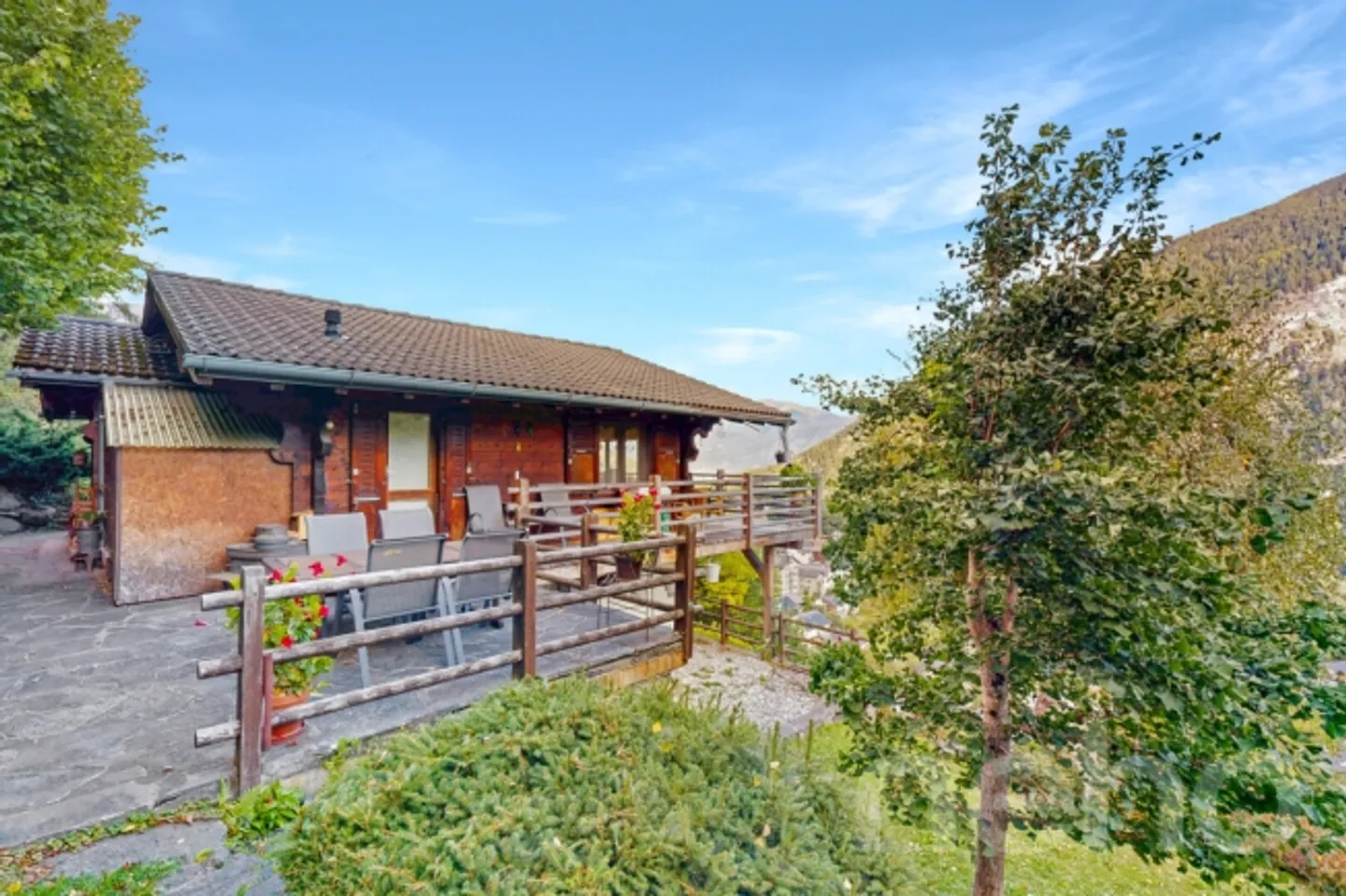 Salvan, magnificent property with breathtaking views and green surroundings - Photo 1 of 12