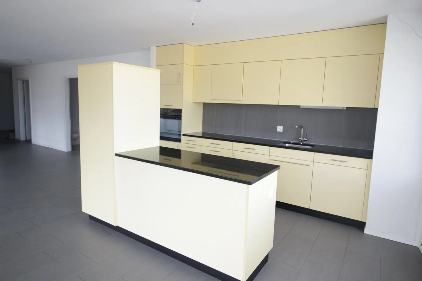 Bellissimo appartamento di 3 ½ stanze - Foto 1 di 7