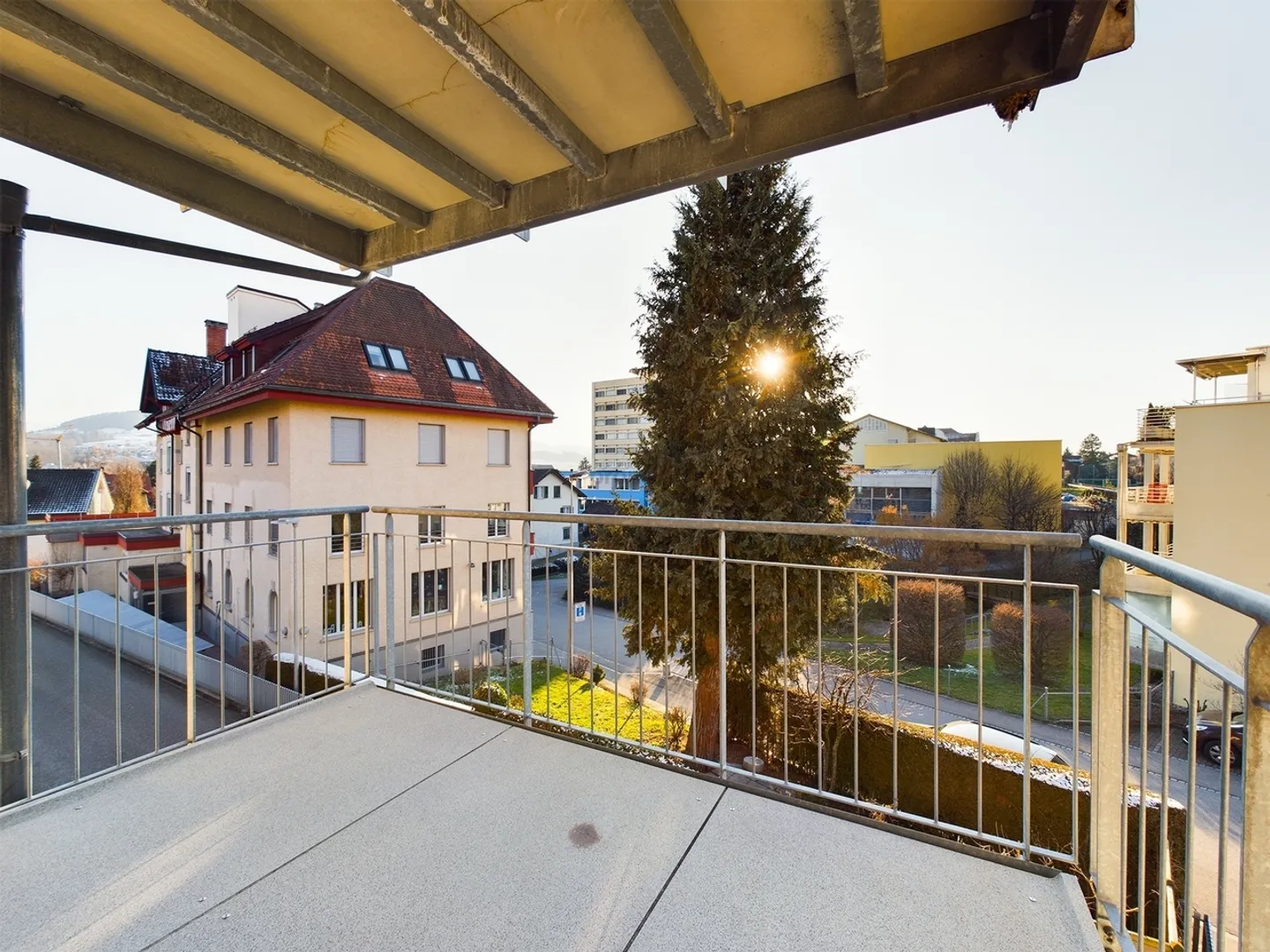 Appartement 3.5 pièces à Gossau dans un emplacement calme avec un grand balcon - Photo 7 sur 8