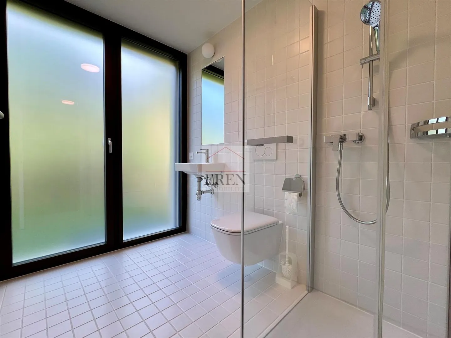 Residential Building - Photo 9 of 13