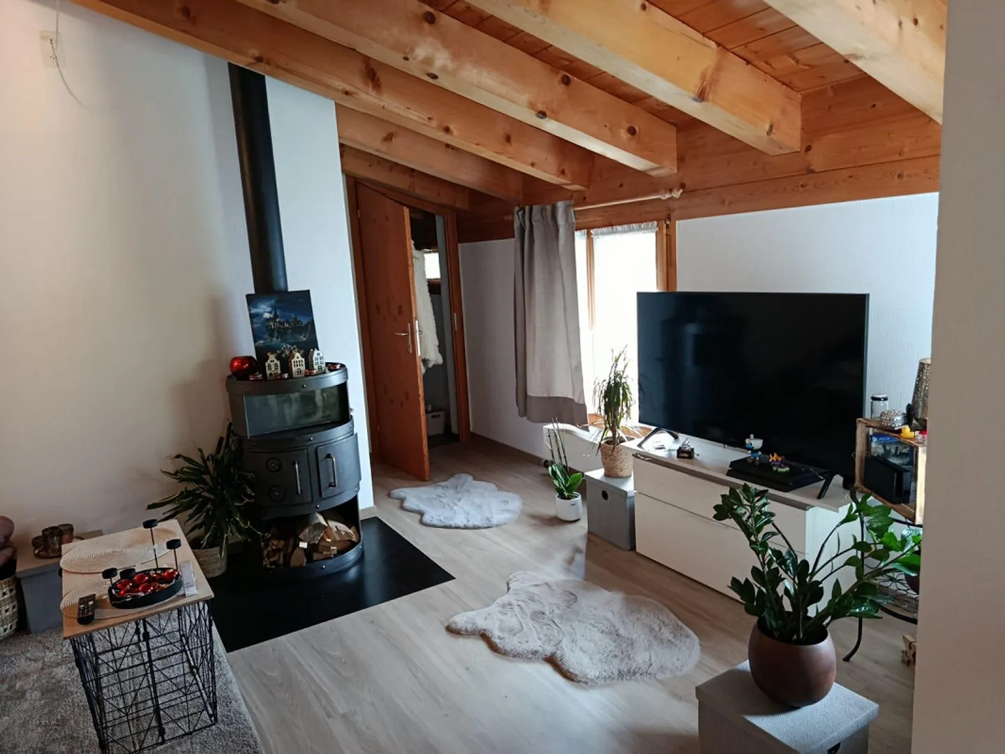 Charming Mountain Paradise: 2.5 Room Attic Apartment with Fireplace, Balcony and Dream View! - Photo 13 of 14
