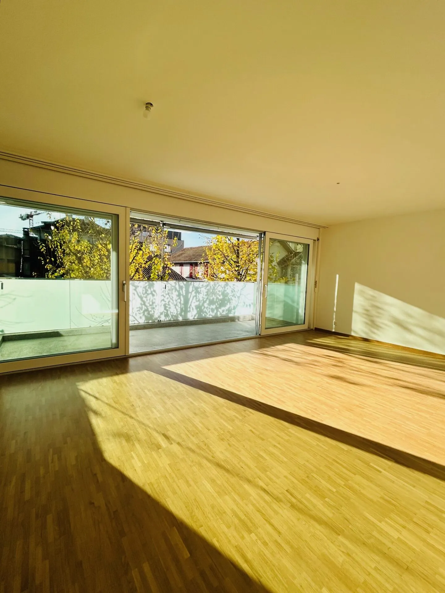 Geräumige 2,5-Zimmer-Wohnung im 1. Stock - Foto 3 von 7