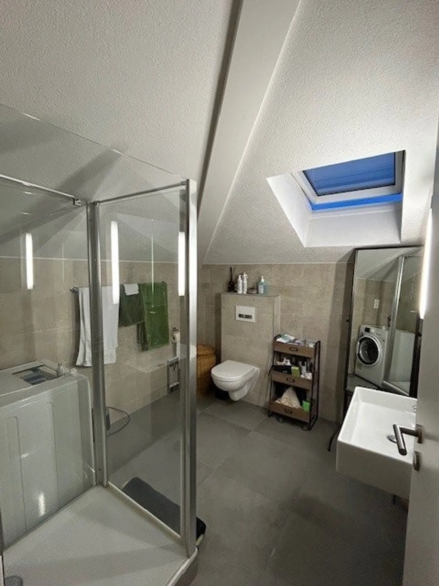 Sehr helles 2,5-Zimmer-Apartment in Rossens - Foto 3 von 8