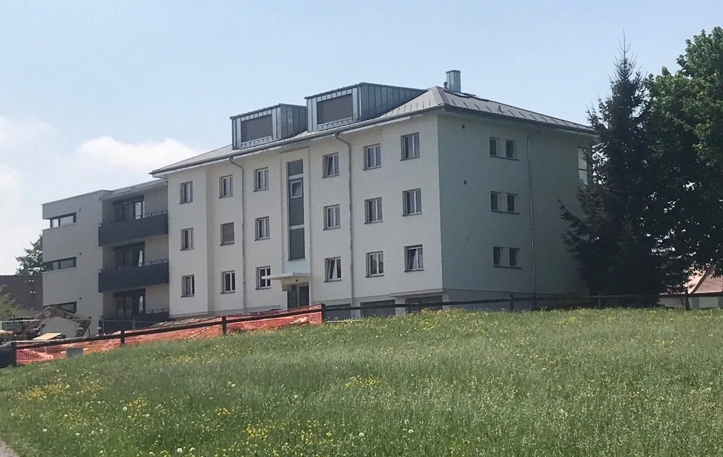 Sehr helles 2,5-Zimmer-Apartment in Rossens - Foto 7 von 8