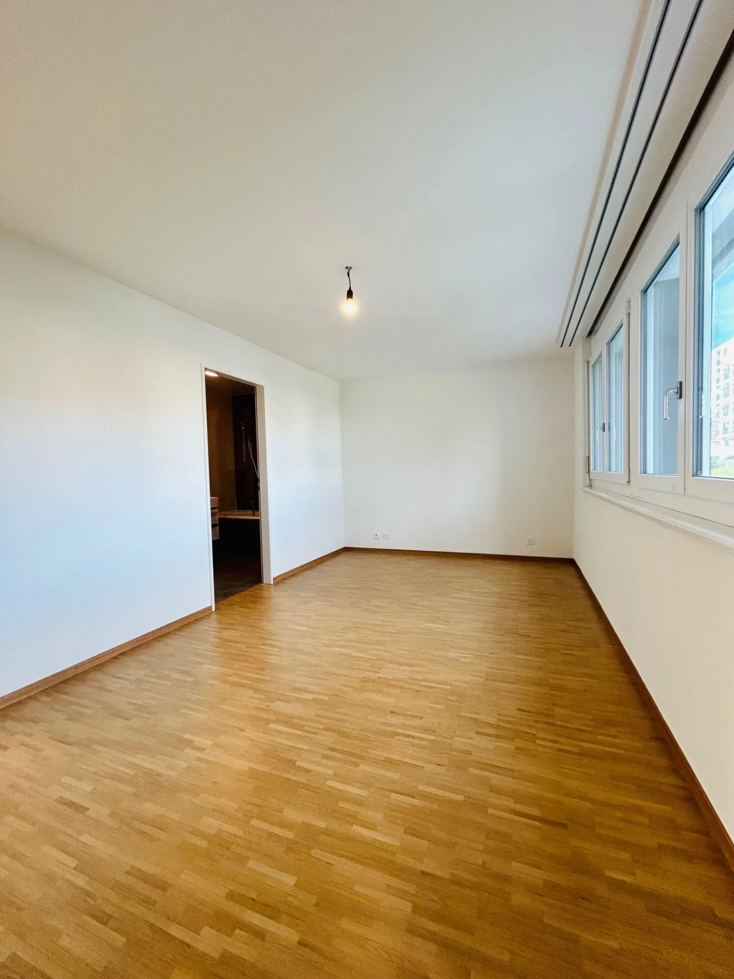 Geräumige 2,5-Zimmer-Wohnung im 1. Stock - Foto 5 von 7