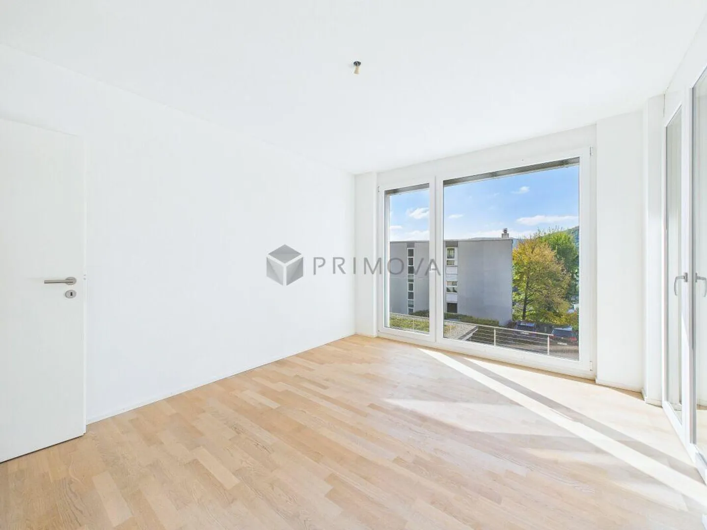 Geräumige Wohnung mit Terrasse - Foto 6 von 13