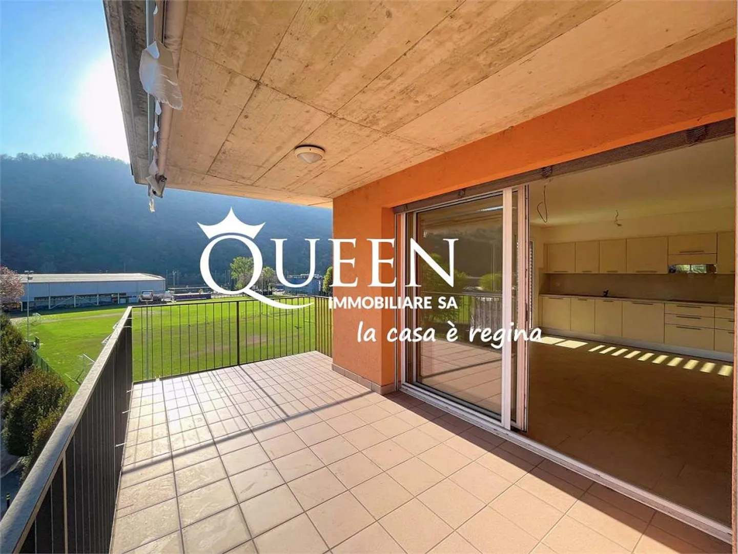 Chiasso: Penthouse with 4.5 rooms, 140 m², balconies, unobstructed view and garden - Photo 4 of 13