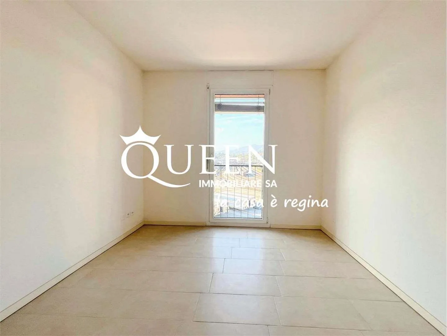 Chiasso: Penthouse with 4.5 rooms, 140 m², balconies, unobstructed view and garden - Photo 12 of 13