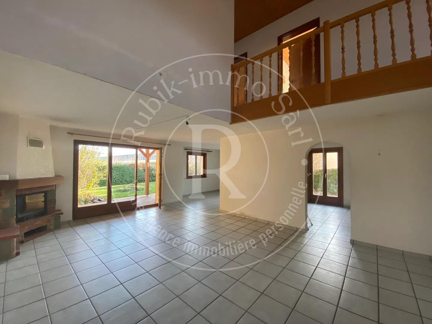 Pretty house close to the train station - Photo 2 of 13