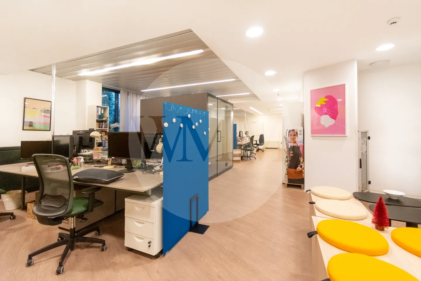 Modern office in a strategic location in Lugano - Photo 2 of 9