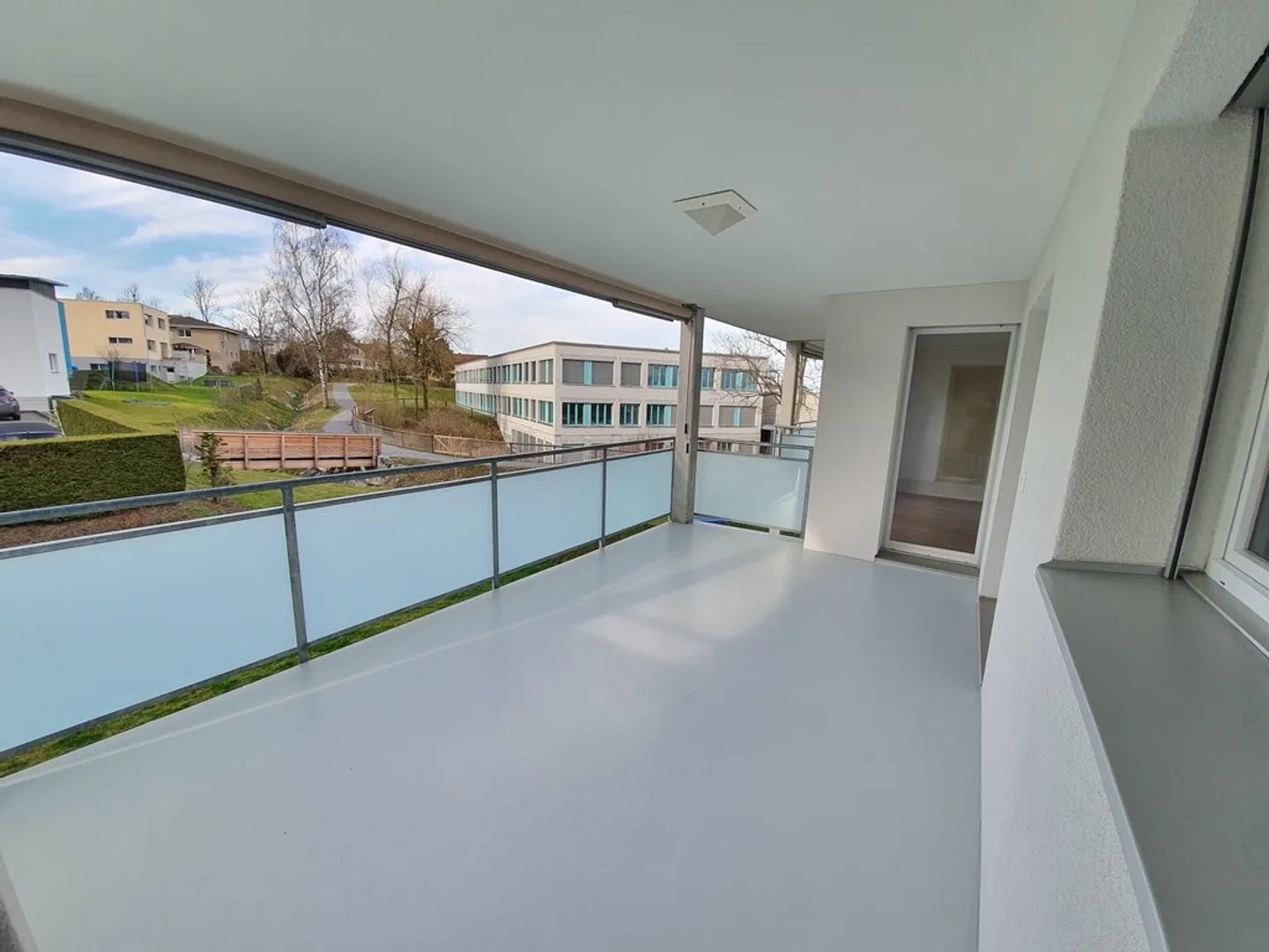 Appartement moderne avec grand balcon - Photo 8 sur 8