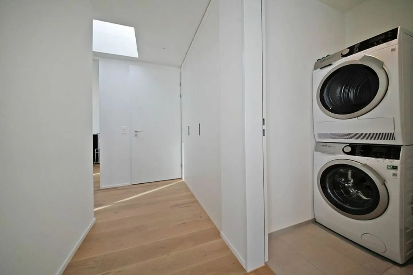 Appartamento ammobiliato in affitto - Foto 4 di 11