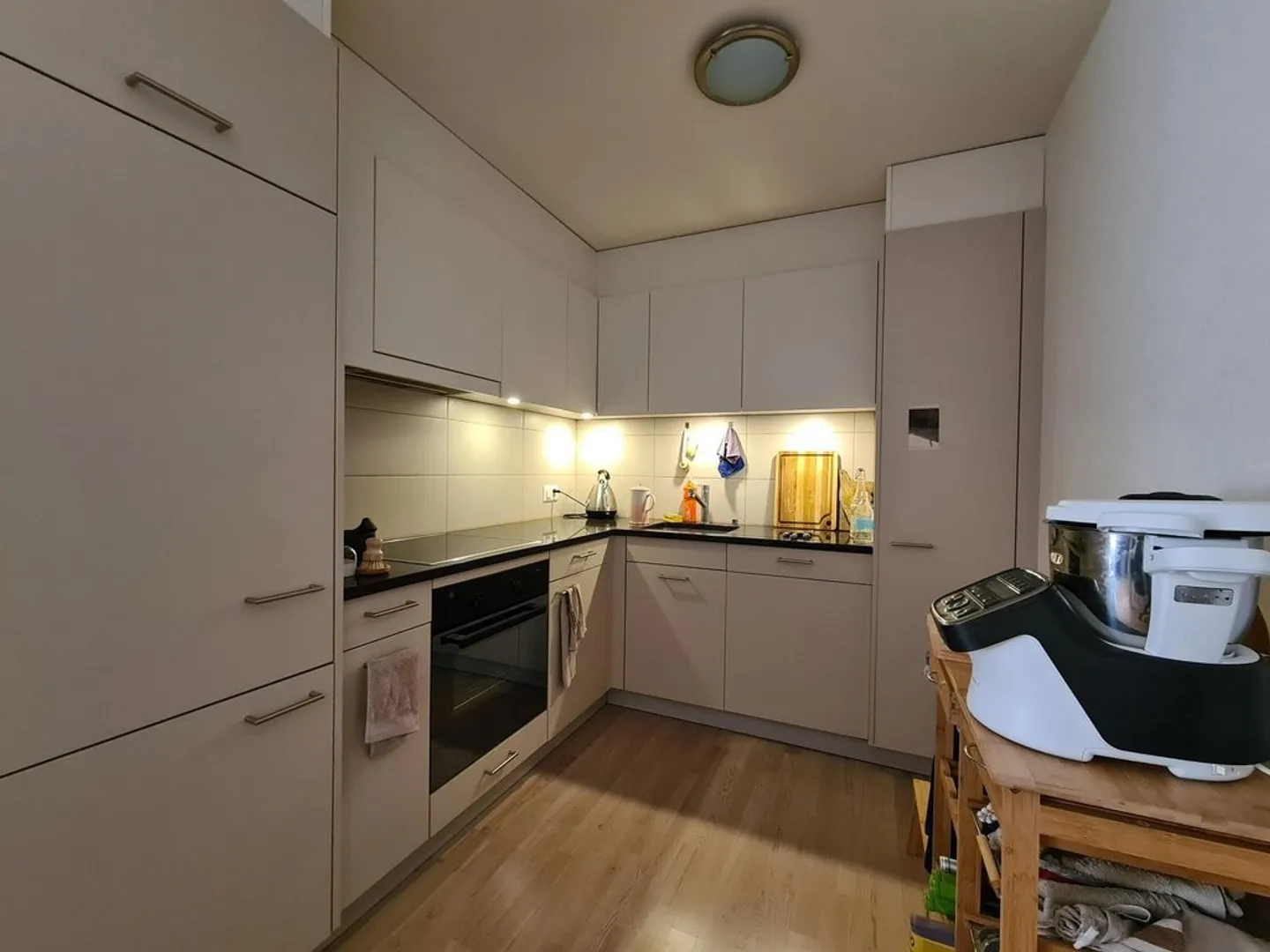 Close to CHUV - Photo 1 of 5