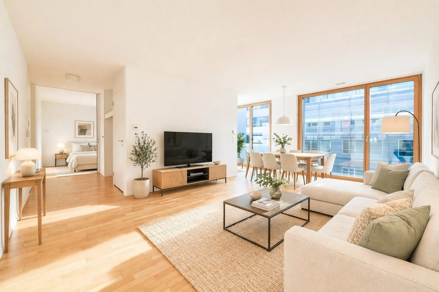 Bright 2.5-Room Apartment in Biel - Photo 2 of 8