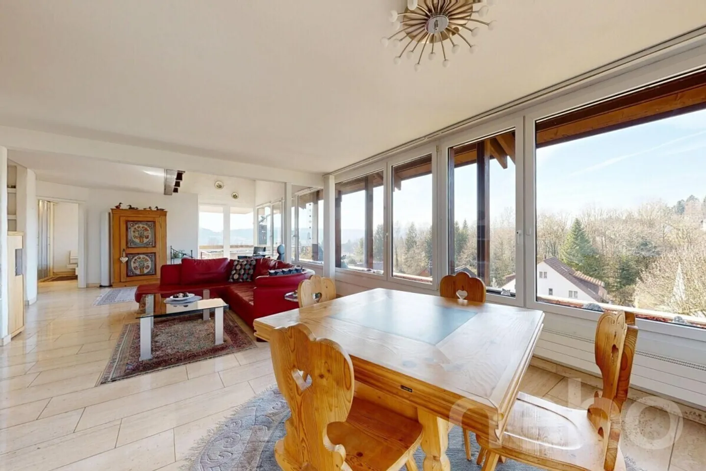 Maison individuelle de 5,5 pièces avec appartement et vue de rêve - Photo 2 sur 12