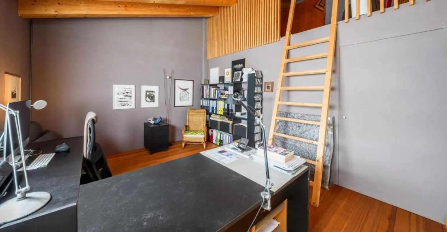8-room House - Photo 5 of 11