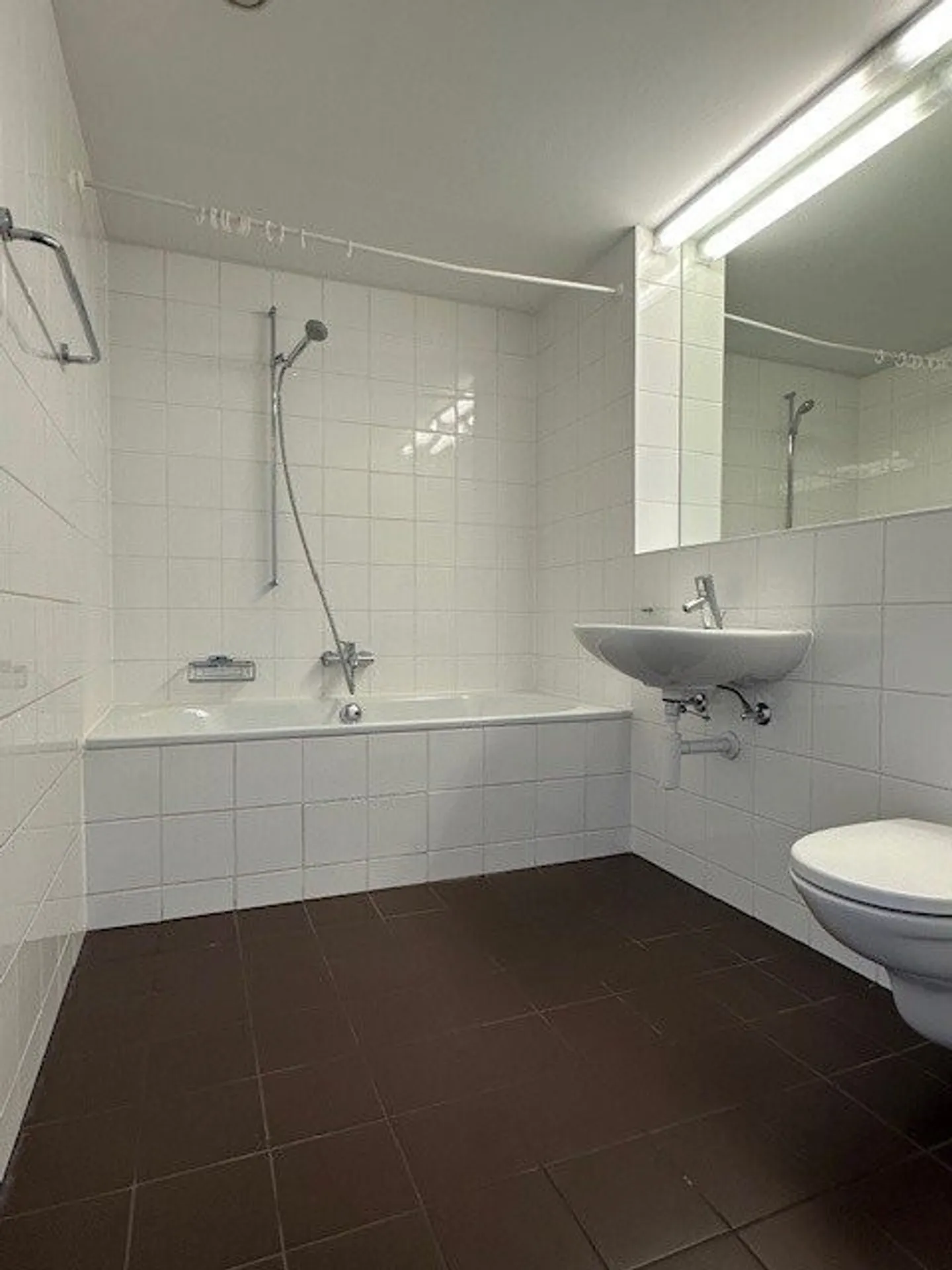 Dein Zuhause im Herzen von Neu-Dübendorf - Foto 3 von 7