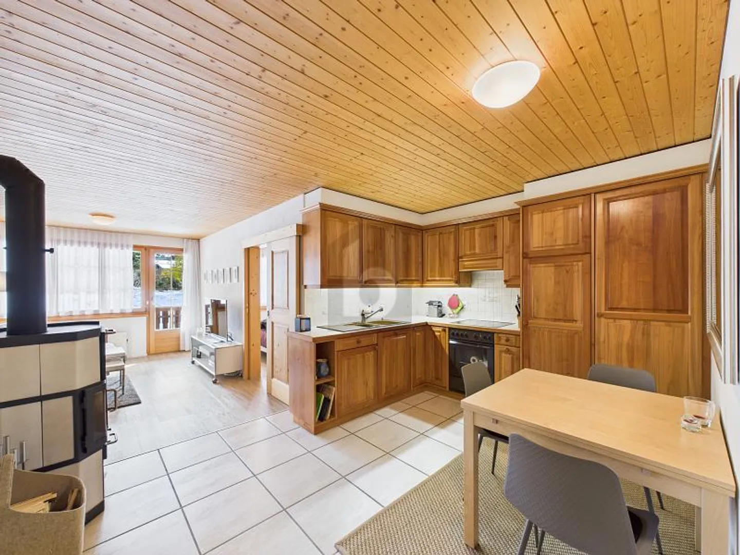 WHERE PEACE MEETS WIDE VIEWS - Photo 2 of 6