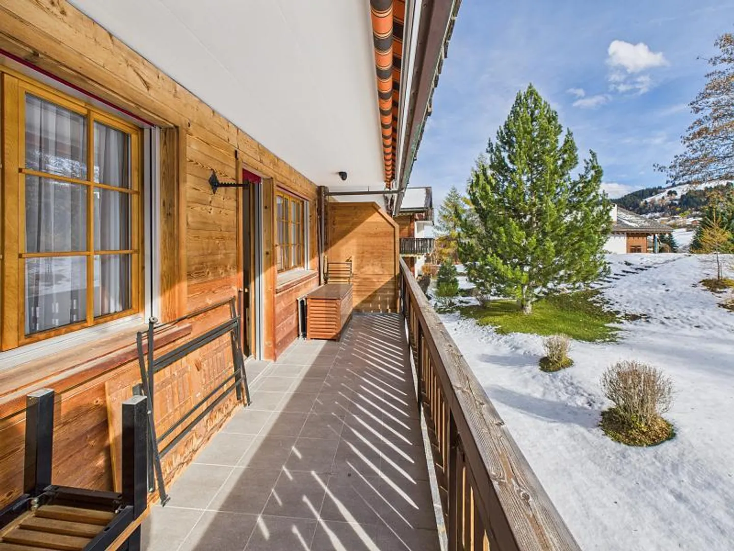 WHERE PEACE MEETS WIDE VIEWS - Photo 1 of 6