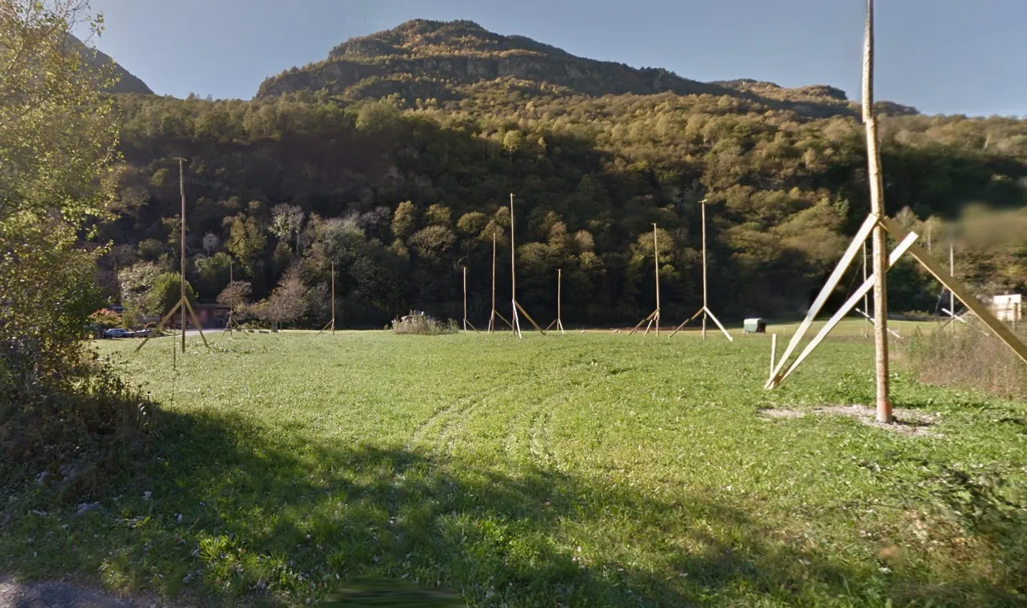 Terreno edificabile con progetto di costruzione approvato! - Foto 2 di 5