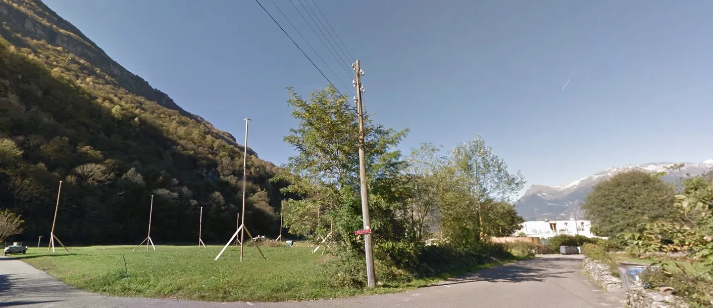 Terreno edificabile con progetto di costruzione approvato! - Foto 3 di 5