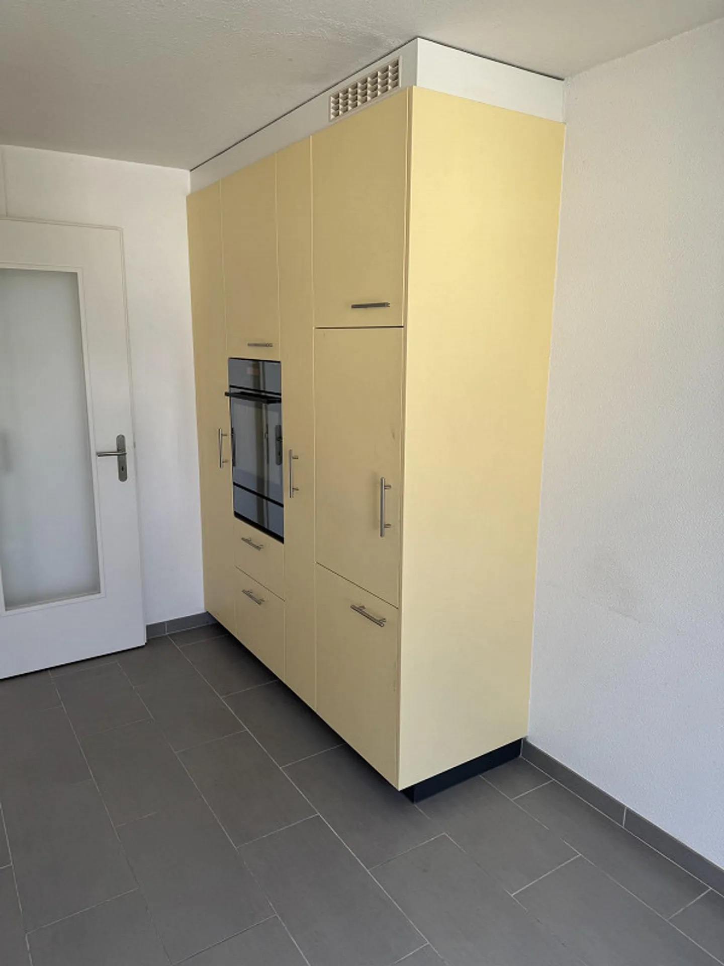 Charming 4-room apartment in a quiet residential area - Photo 4 of 7