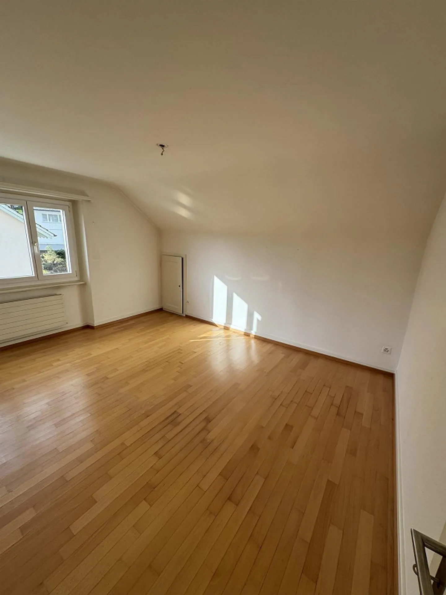 Charming 4-room apartment in a quiet residential area - Photo 5 of 7