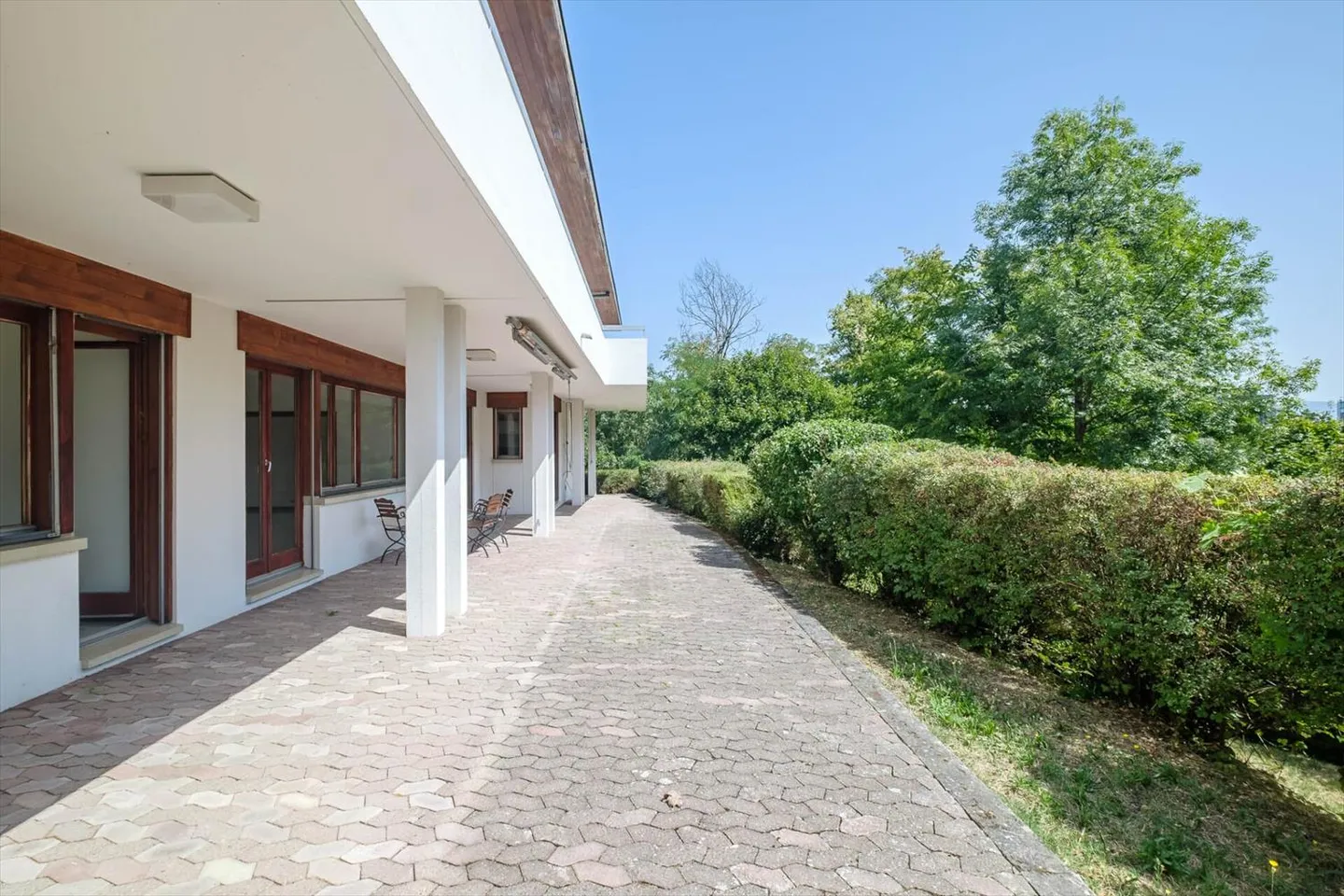 Grande villa ristrutturata con giardino alberato - Lancy - Foto 9 di 9