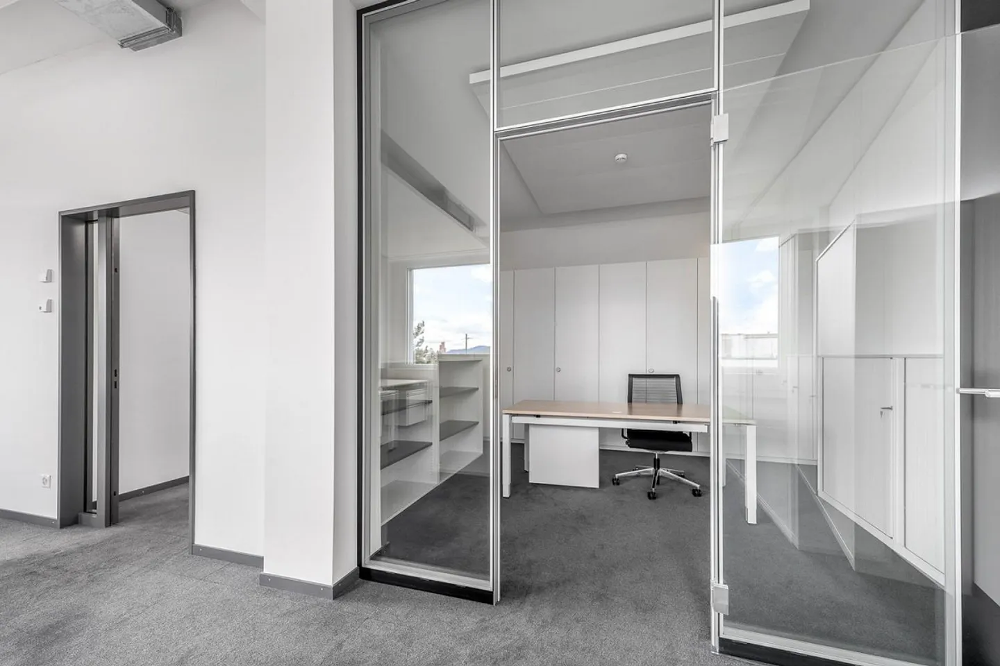 Exclusive special offer until 31.12.2025 start rent-free now! - Photo 9 of 13