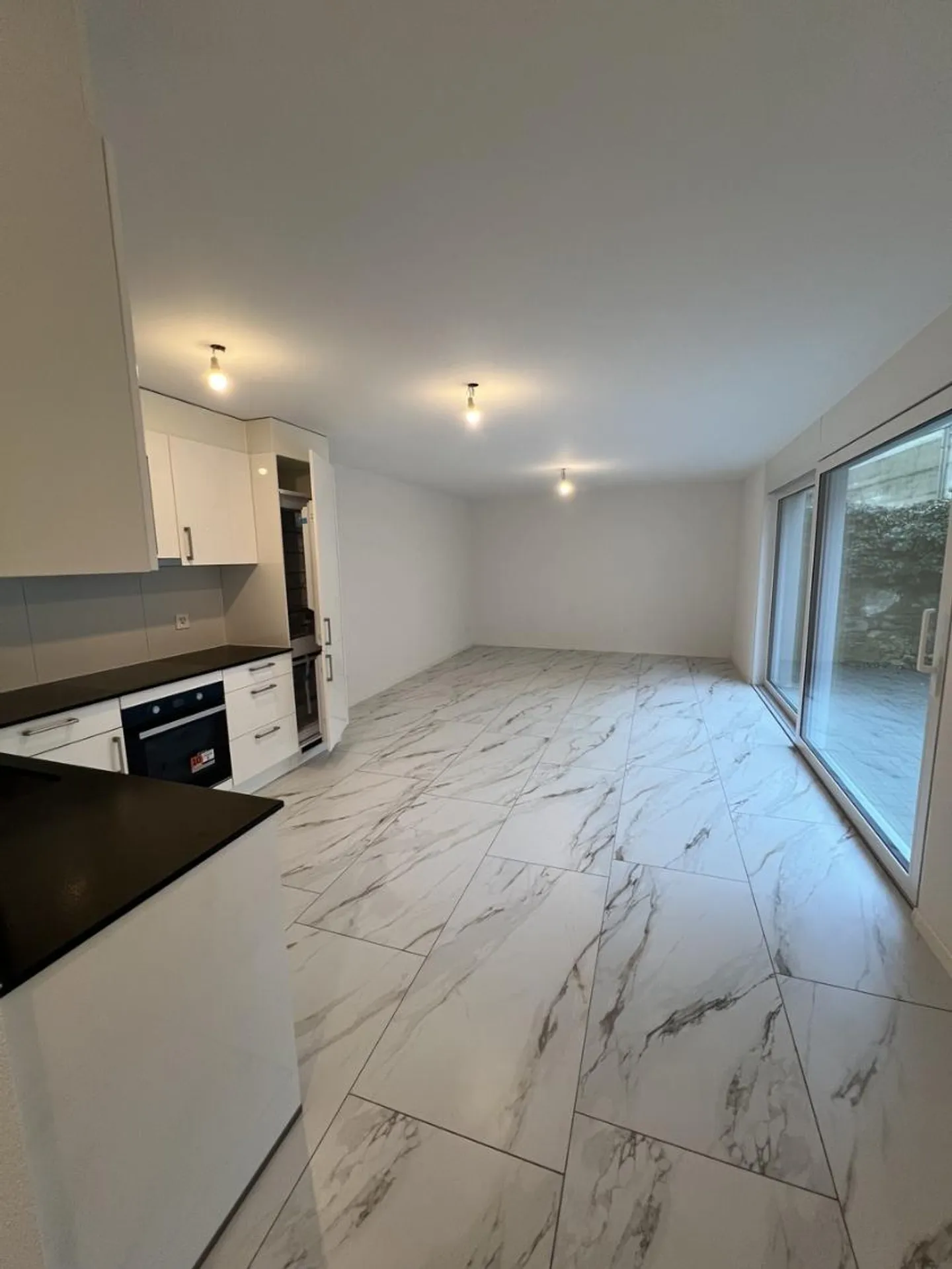 Appartement moderne avec terrasse - Photo 5 sur 11