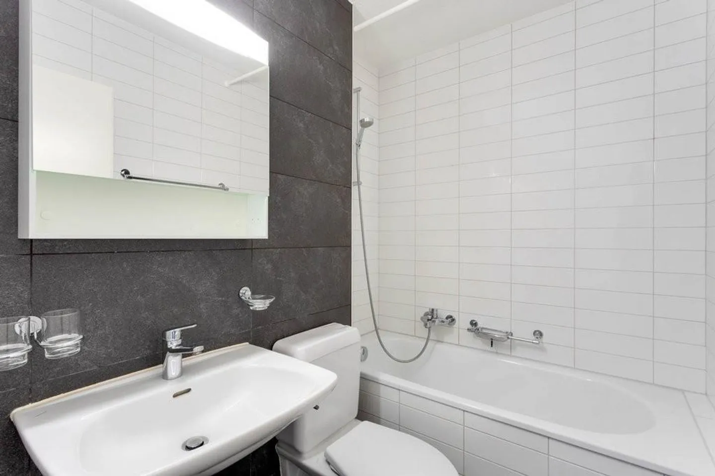 La tua nuova casa circondata dal verde - Foto 9 di 12