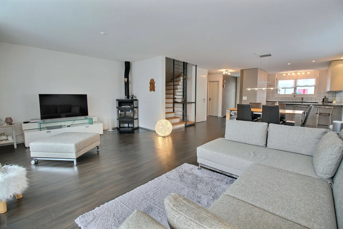 Haus 4.5 Zimmer - Foto 1 von 13