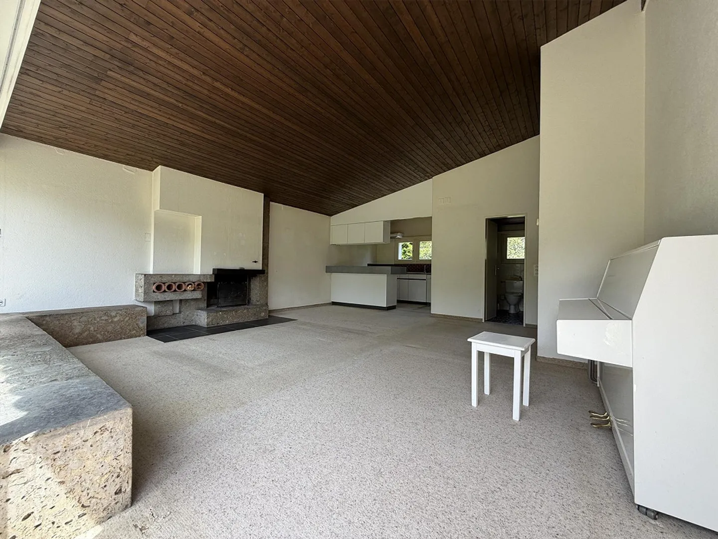 Incantevole casa unifamiliare con ampio spazio esterno in posizione privilegiata - Foto 4 di 15