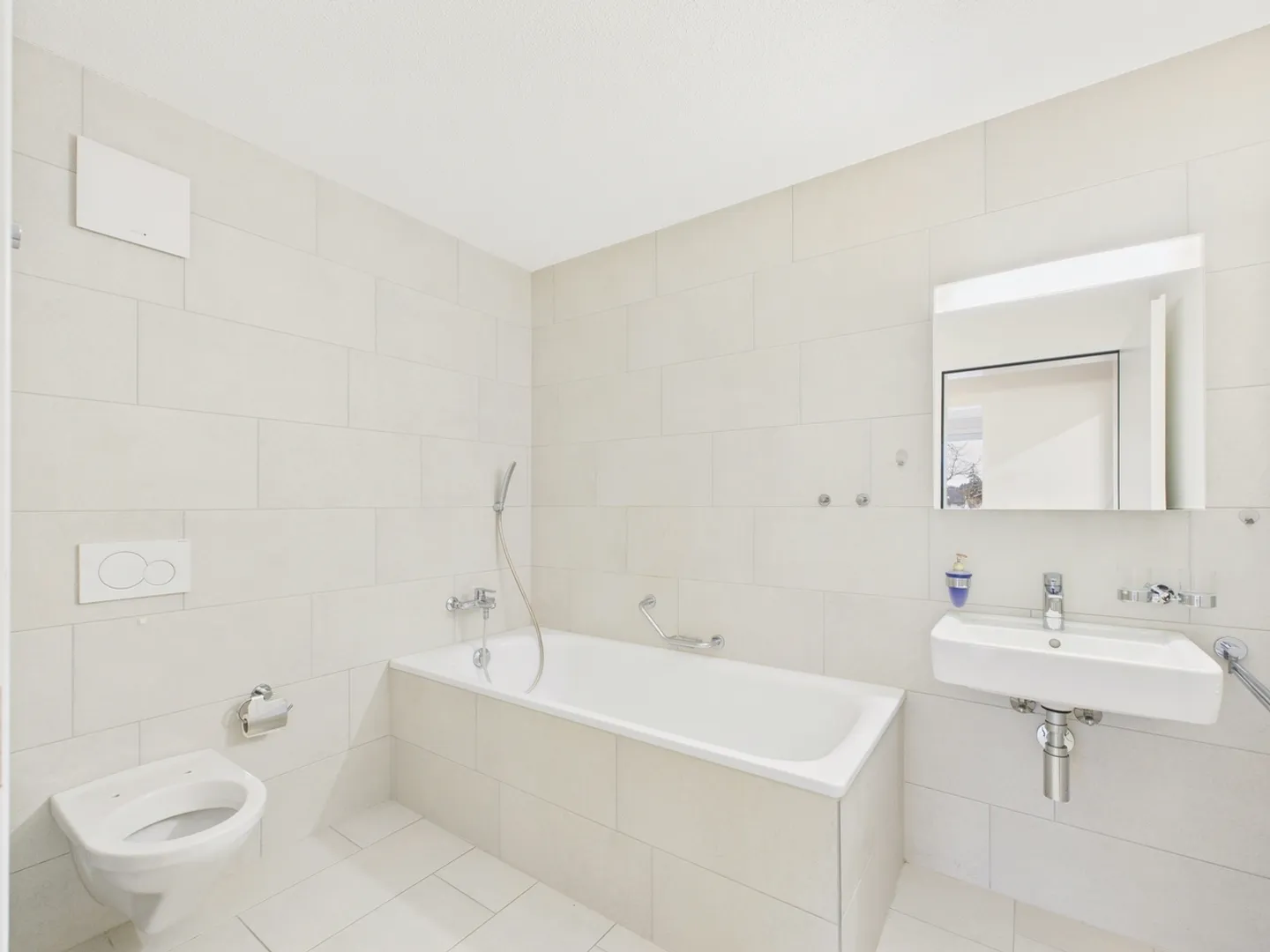 Licht. Raum. Ruhe.  Grosszügige 3.5-Zimmer-Wohnung mit Balkon - Foto 7 von 11