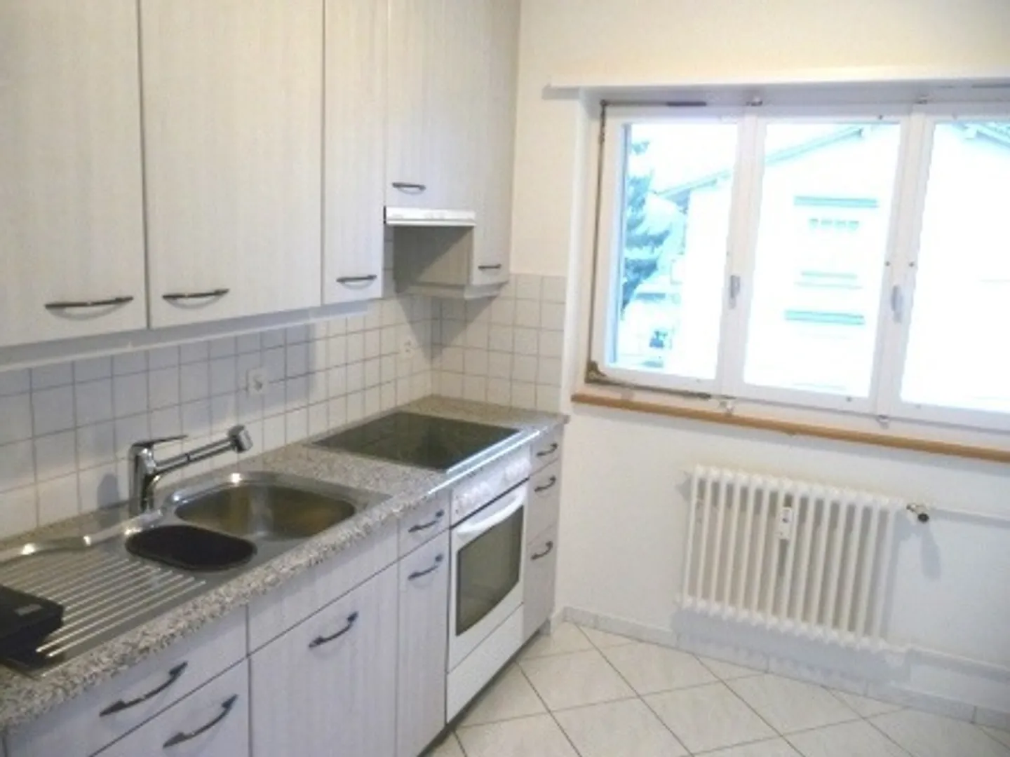 Appartement situé au calme - Photo 2 sur 5